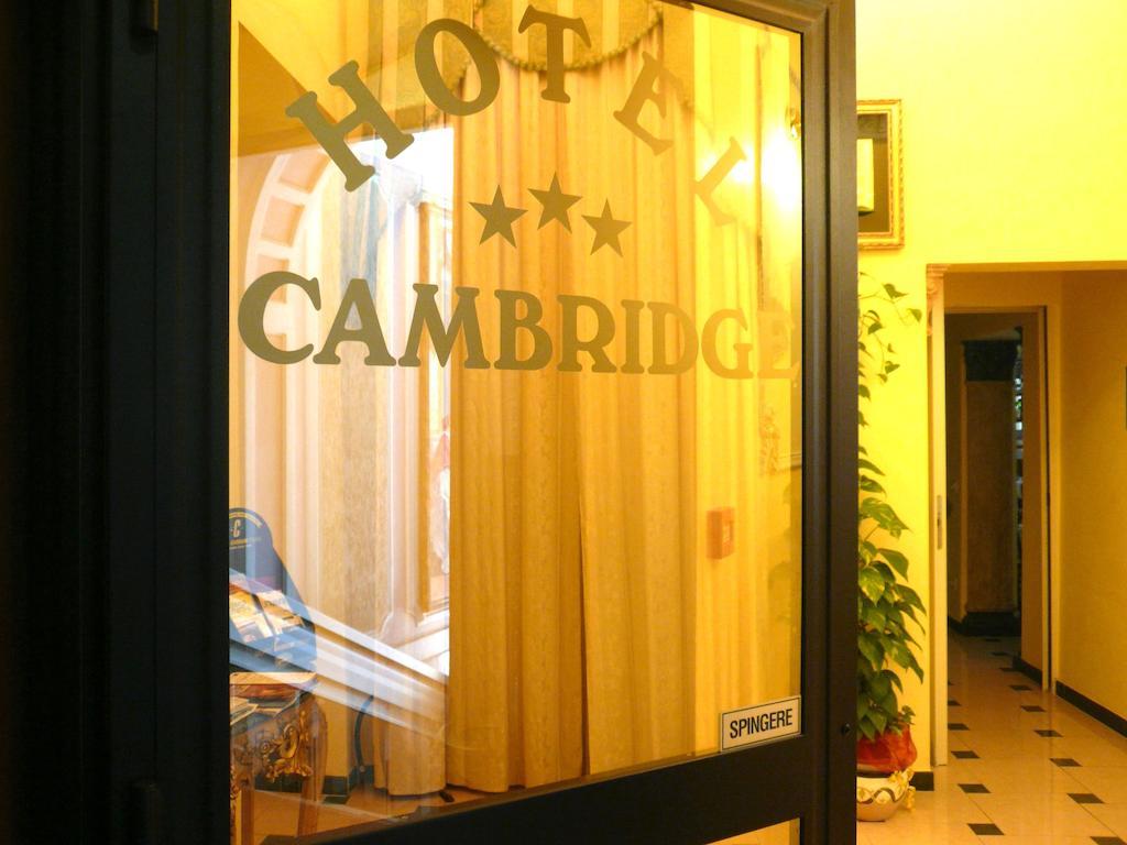 Cambridge Hotel Rome Extérieur photo